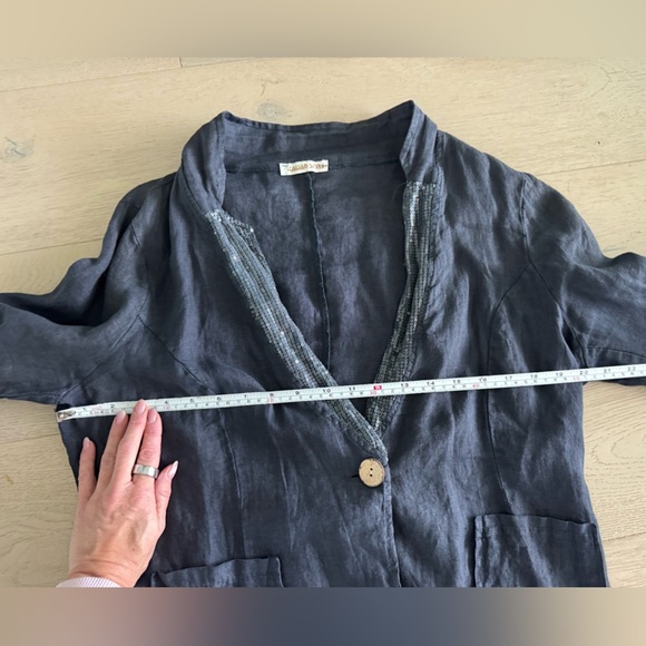 Italian 100% linen 2 piece set (pants and blazer)
Size XXL - Picture 16 of 16